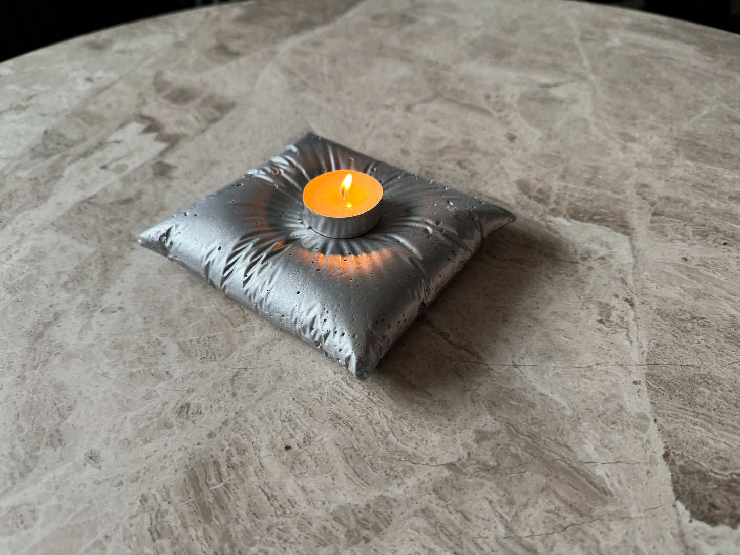 Betongljuskudde - Nordic Frost